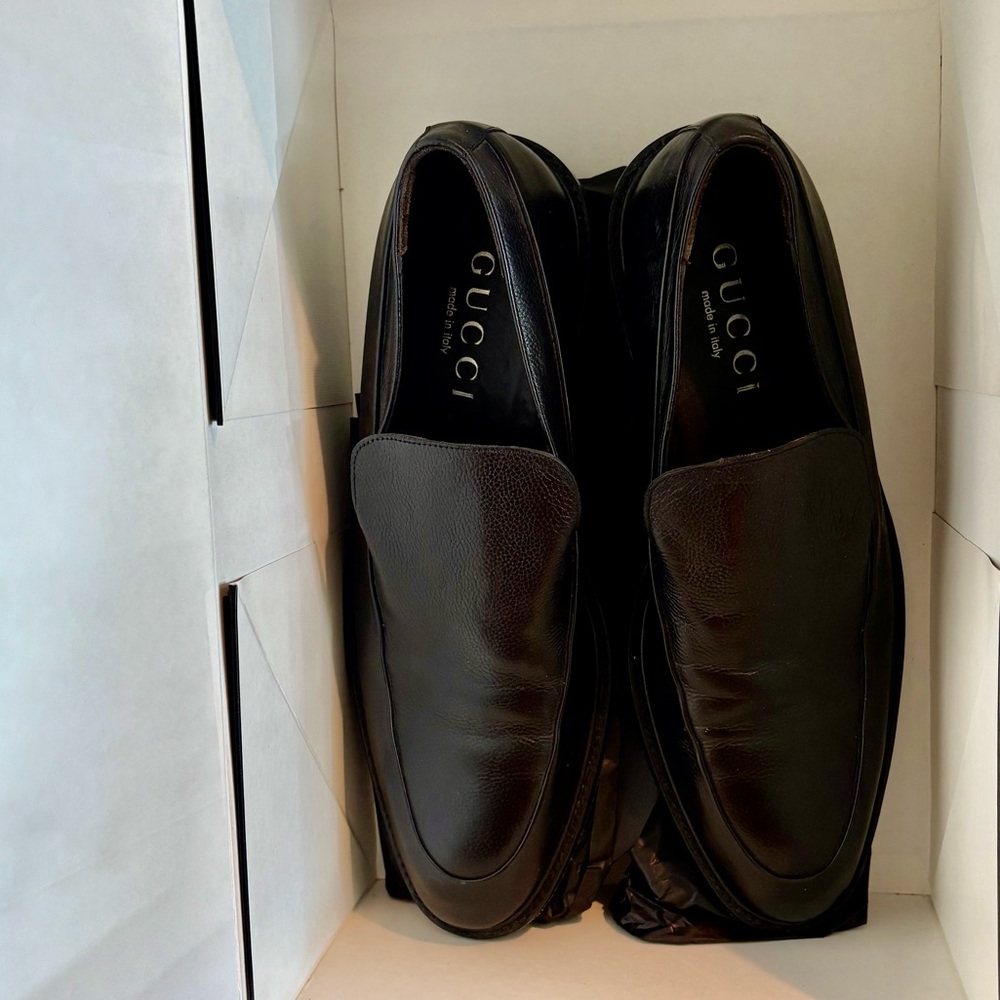 Men's GUCCI classic black leather slip-on loafers. 10D. *EUC* Quiet Luxury - Picture 13 of 13